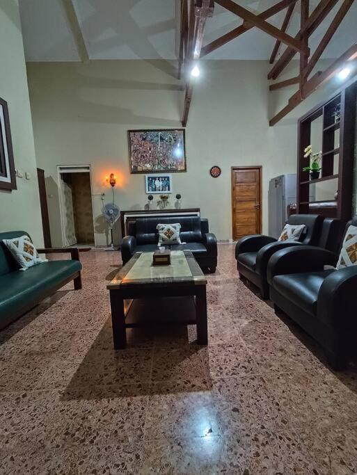 Niki Mawon Homestay Kejayan エクステリア 写真